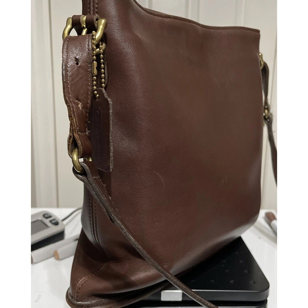 Rare Vtg COACH Equestrian Slim Bucket Bag Mahogany Brown Leather Shoulder Purse
